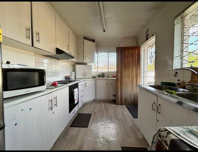 3 BEDROOM HOUSE FOR SALE IN BAKERTON